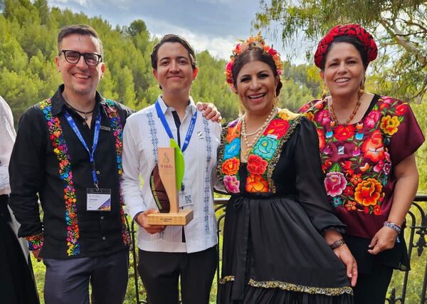 Representantes del Gobierno de Yucatán reciben el premio de sustentabilidad 2023