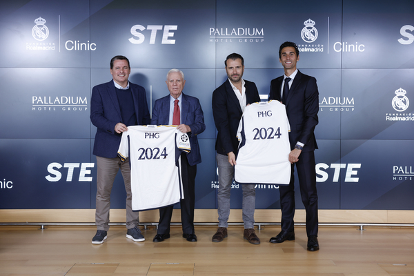 Firma del acuerdo entre Palladim Hotel Group y Fundación Real Madrid