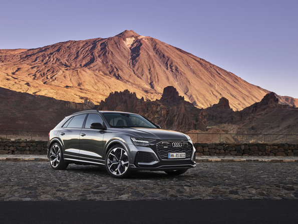 audi rsq8