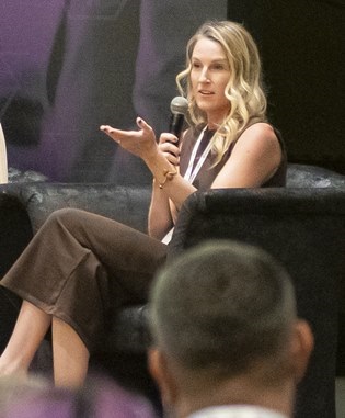  Courtney McColgan, CEO y Fundadora de Runa,
