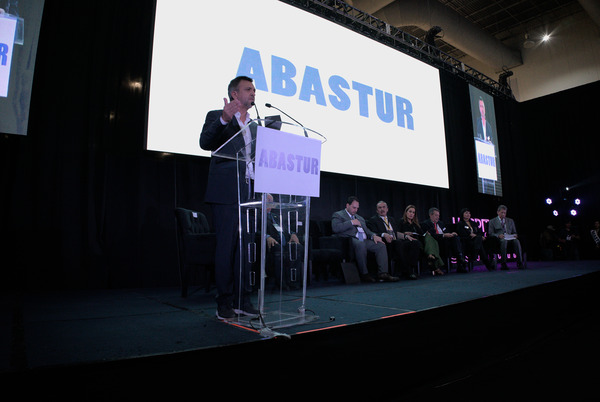 Foto de la presentación de ABASTUR