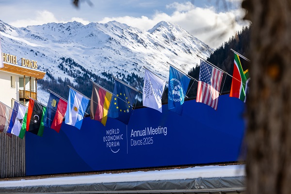  Joven mexicano reconocido en el Foro Económico Mundial de Davos