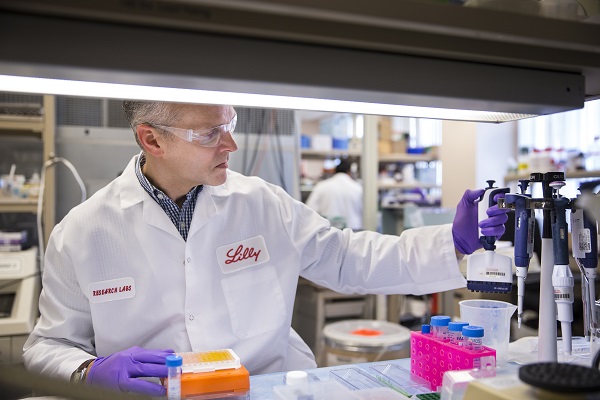 Eli Lilly busca soluciones para combatir al Covid-19