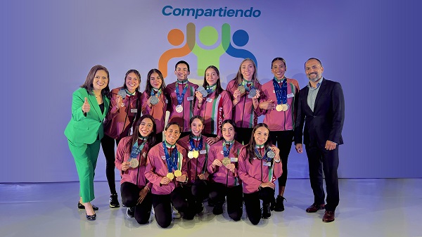 Tupperware impulsa al Equipo Nacional de Natación Artística