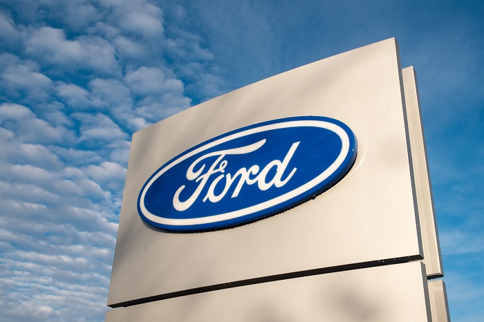 Ford pospone reinicio de actividades