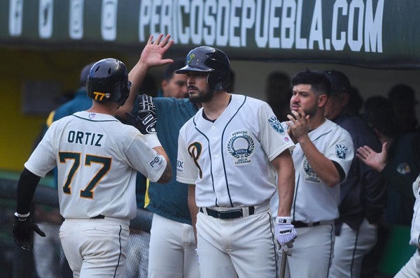 Pericos apoyará a migrantes poblanos en Estados Unidos