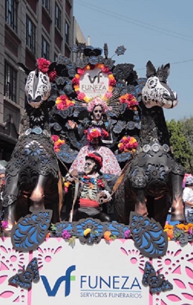 Funeza celebra la vida con su “Carreta Árbol de la Vida”, en el Desfile del Día de Muertos