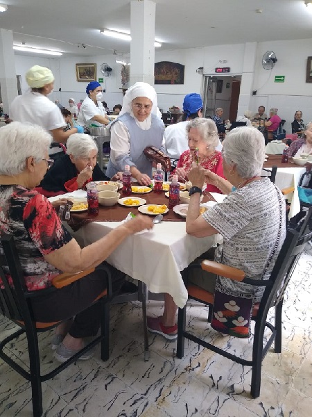 Grupo Cinemex dona sus alimentos perecederos a comunidades marginadas