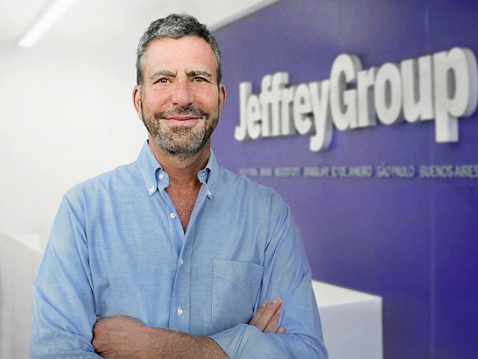  Jeffrey Sharlach se retira de JeffreyGroup