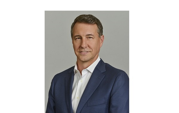 John Rossiter, imagen de Gio Alma 