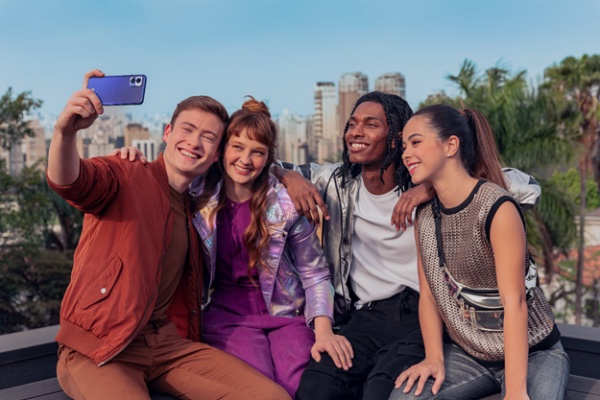 Motorola y Pantone se unen para combinar el poder de la tecnología con el diseño