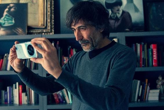 HONOR y el cineasta español Eugenio Recuenco crean película con el HONOR Magic4