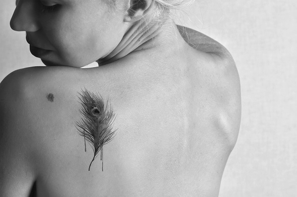 Tatuadores se suman a campaña para identificar el cáncer de piel tipo melanoma