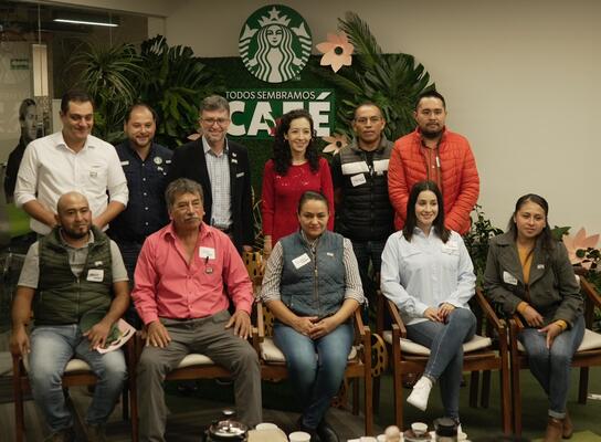 Caficultores mexicanos celebran 10 años del programa Todos Sembramos Café