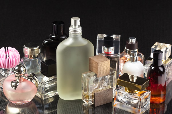 El poder del perfume ¿Cómo un aroma puede evocar recuerdos y emociones?