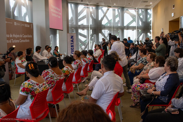 Foto de la presentación del programa Mejora de capacidades para el turismo comunitario en Yucatán