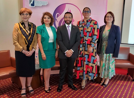 Fuerza femenina en la medicina de especialidad, ¿cómo va?