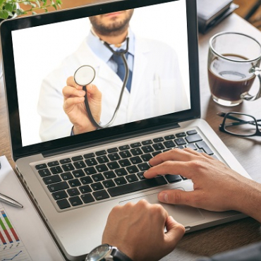 Habilitan consultas médicas online para viajeros en el extranjero