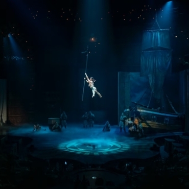 Cirque du Soleil JOYÀ celebra su 10º aniversario con un nuevo acto de pole flying