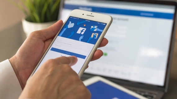 ¿Cómo la tecnología nos ayuda a eliminar el contenido inapropiado de Facebook?