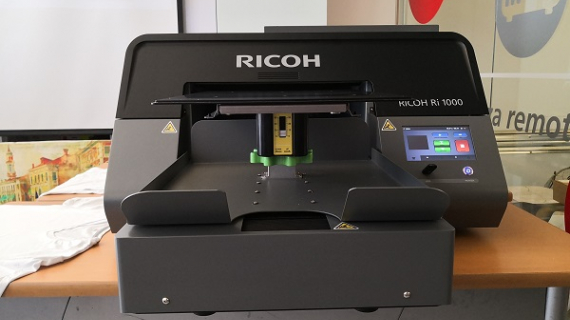 Ricoh va por emprendedores con nueva impresora para prendas