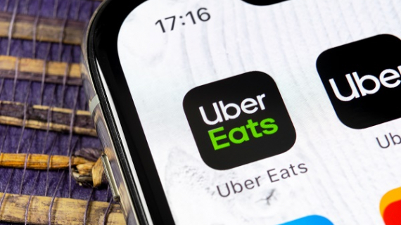 Uber recompensa a usuarios por cada viaje o pedido