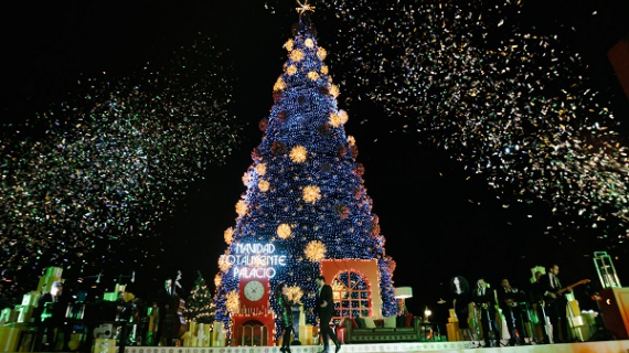 Palacio de Hierro inició la temporada navideña