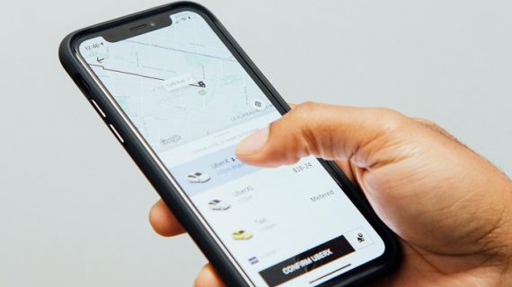 Uber invierte 710 MDP para mejorar ganancias de socios conductores y repartidores