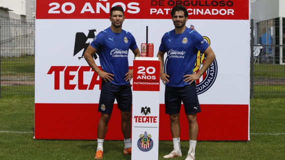 Tecate renueva patrocinio con Chivas y lanza lata conmemorativa