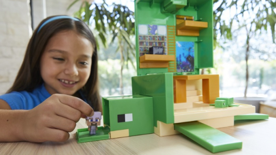 Minecraft Vanilla Tortuga Transformable, un juguete desarrollado con 20% de material reciclado