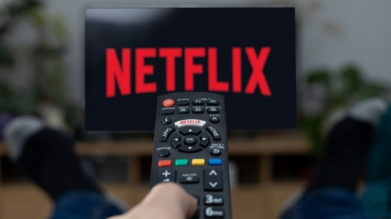 Nuevo servicio de Netflix más económico y con anuncios