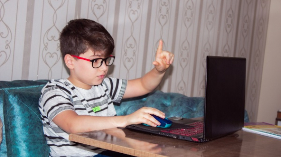 Kaspersky: 55% de madres y padres se preocupan de que Internet sea una amenaza para sus hijos 