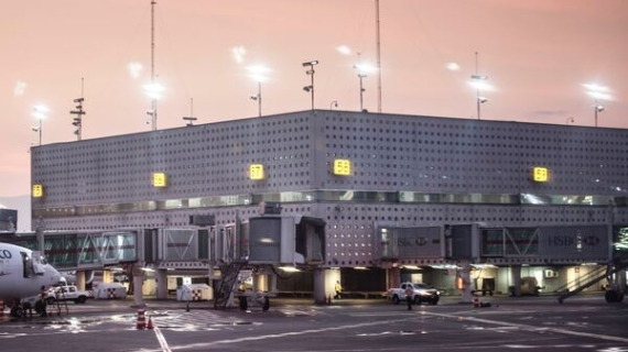 AMTE rechaza aumento de servicios aeroportuarios en el AICM