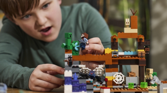 LEGO celebra los 15 años de Minecrafts con nuevos sets