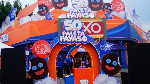 Paleta Payaso® celebra su 50 aniversario en su tienda insignia OXXO Monterrey 