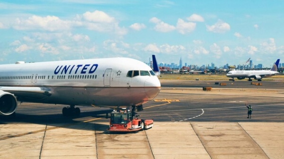 United Airlines revoluciona la publicidad turística con Kinective Media