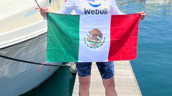 Nora Toledano junto a cuatro nadadoras mexicanas cruzan el Estrecho de Gibraltar