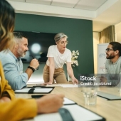  La integración de la Generación Z y los Baby Boomers en el lugar de trabajo