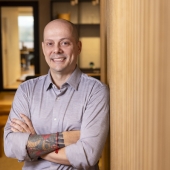 “El futuro del CX se paga por resolución, no por asientos” “El futuro del CX se paga por resolución, no por asientos”: Fernando Migrone, vicepresidente de Marketing para Zendesk Latinoamérica